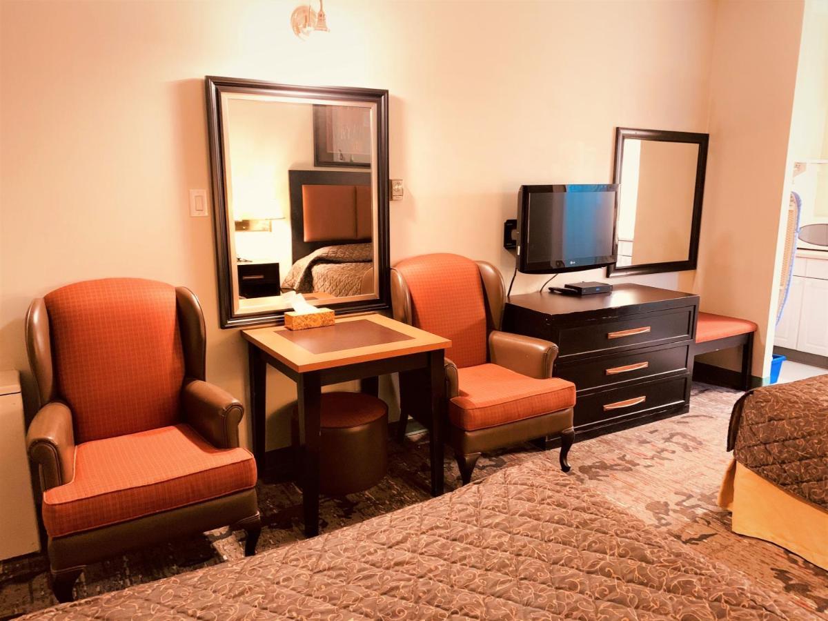 Red Carpet Inn & Suites YYC Dış mekan fotoğraf