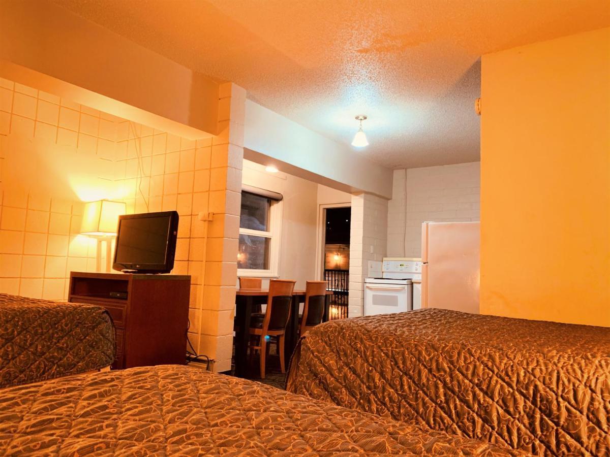 Red Carpet Inn & Suites YYC Dış mekan fotoğraf
